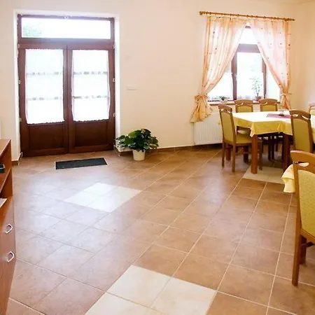 Maison d'hôtes Smetanuv Statek 3*